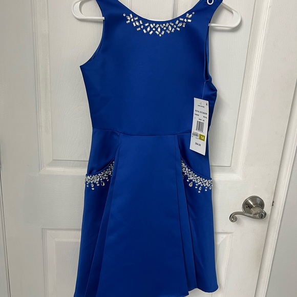 Make this your child’s favorite dress. Royal blue for any special occasions. - Picture 3 of 6